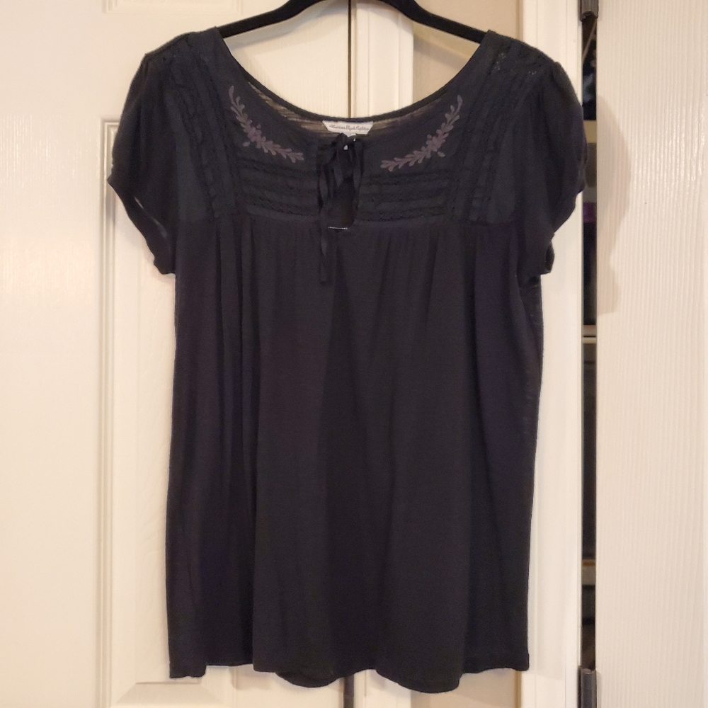 EUC Am. Eagle Embroidered Top